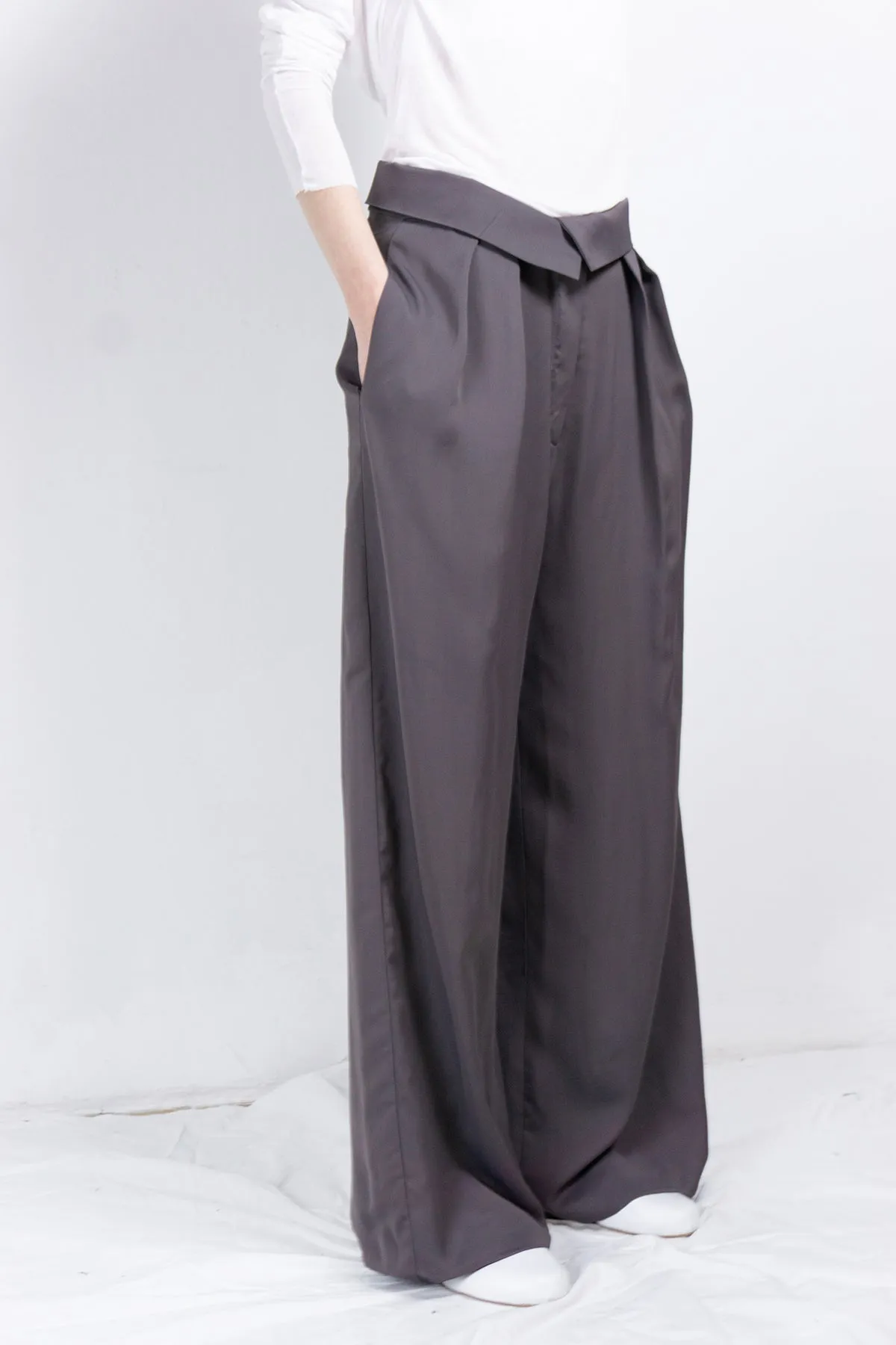 Cupro pleated trousers